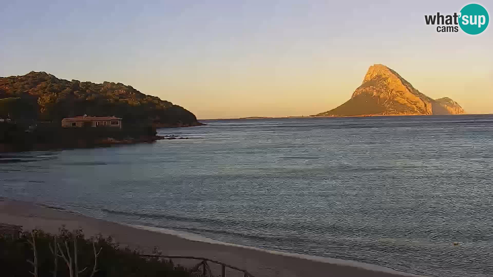 Live Webcam Loiri porto San Paolo – Porto Taverna Livecam Sardinien – Italien