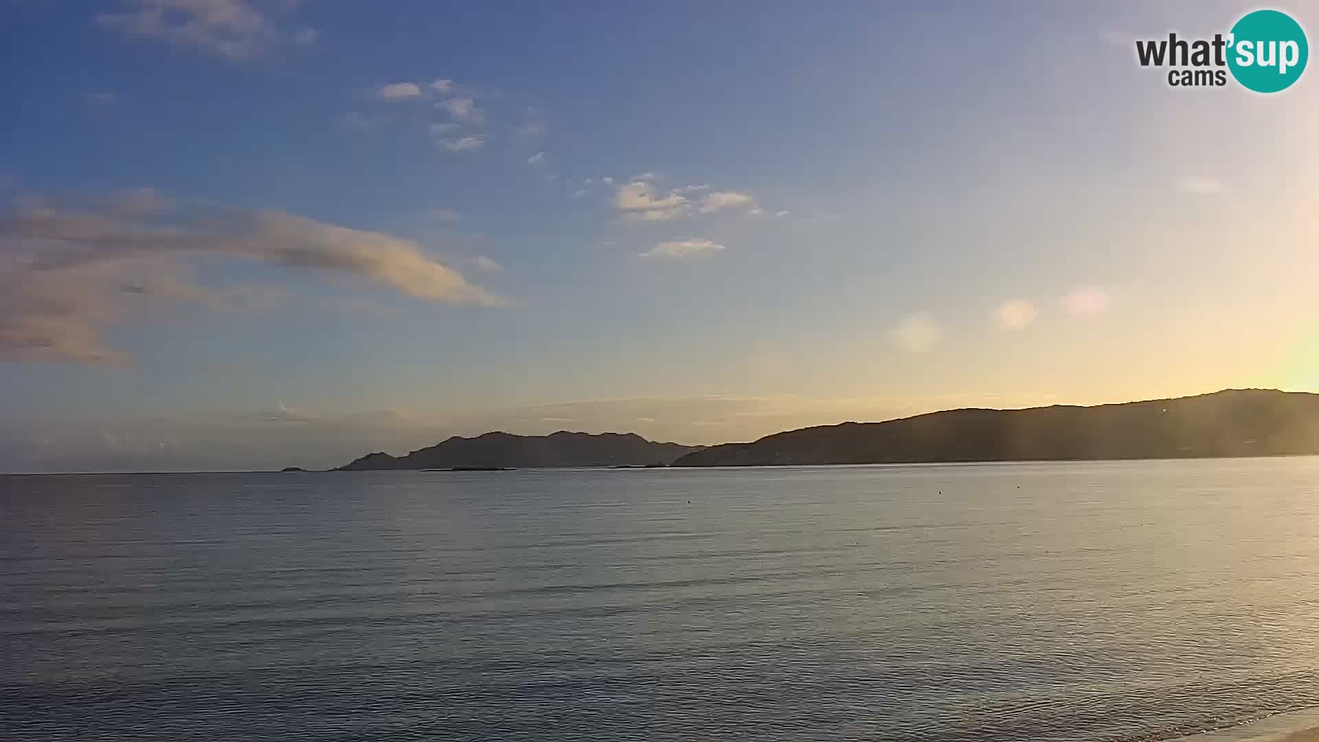 Spletna kamera Loiri porto San Paolo – Porto Taverna v živo Sardinija – Italija