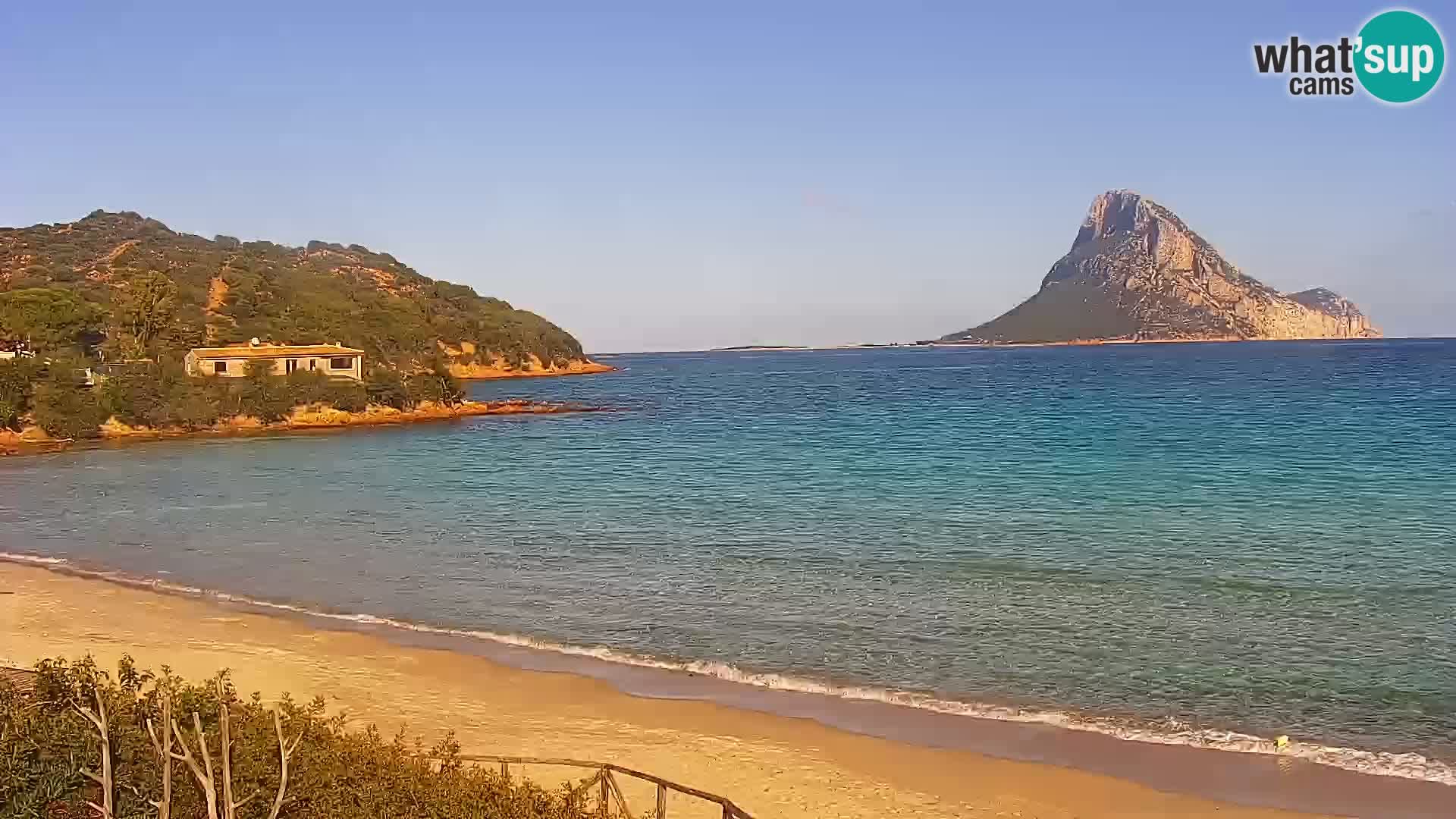 Spletna kamera Loiri porto San Paolo – Porto Taverna v živo Sardinija – Italija