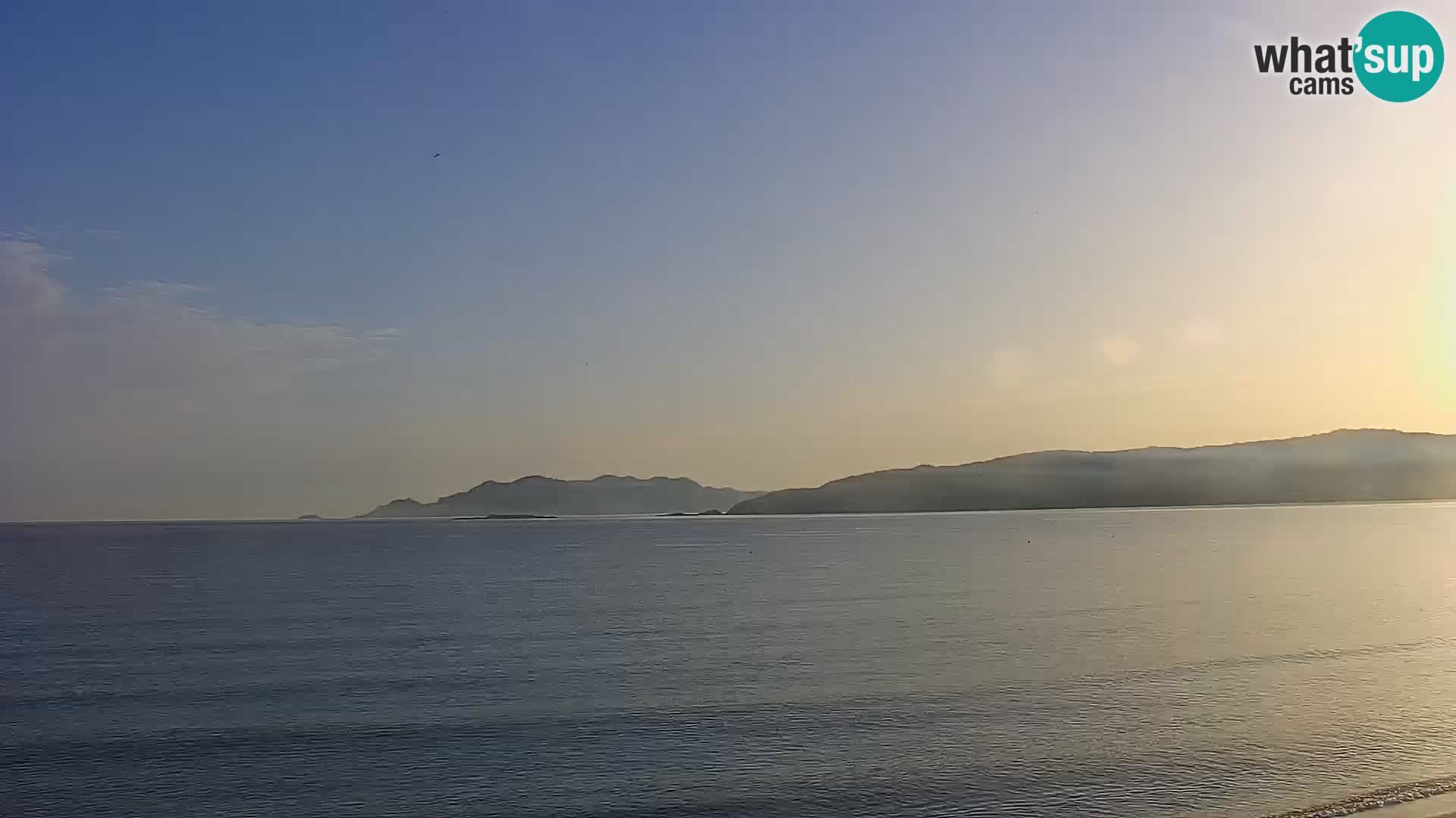 Spletna kamera Loiri porto San Paolo – Porto Taverna v živo Sardinija – Italija