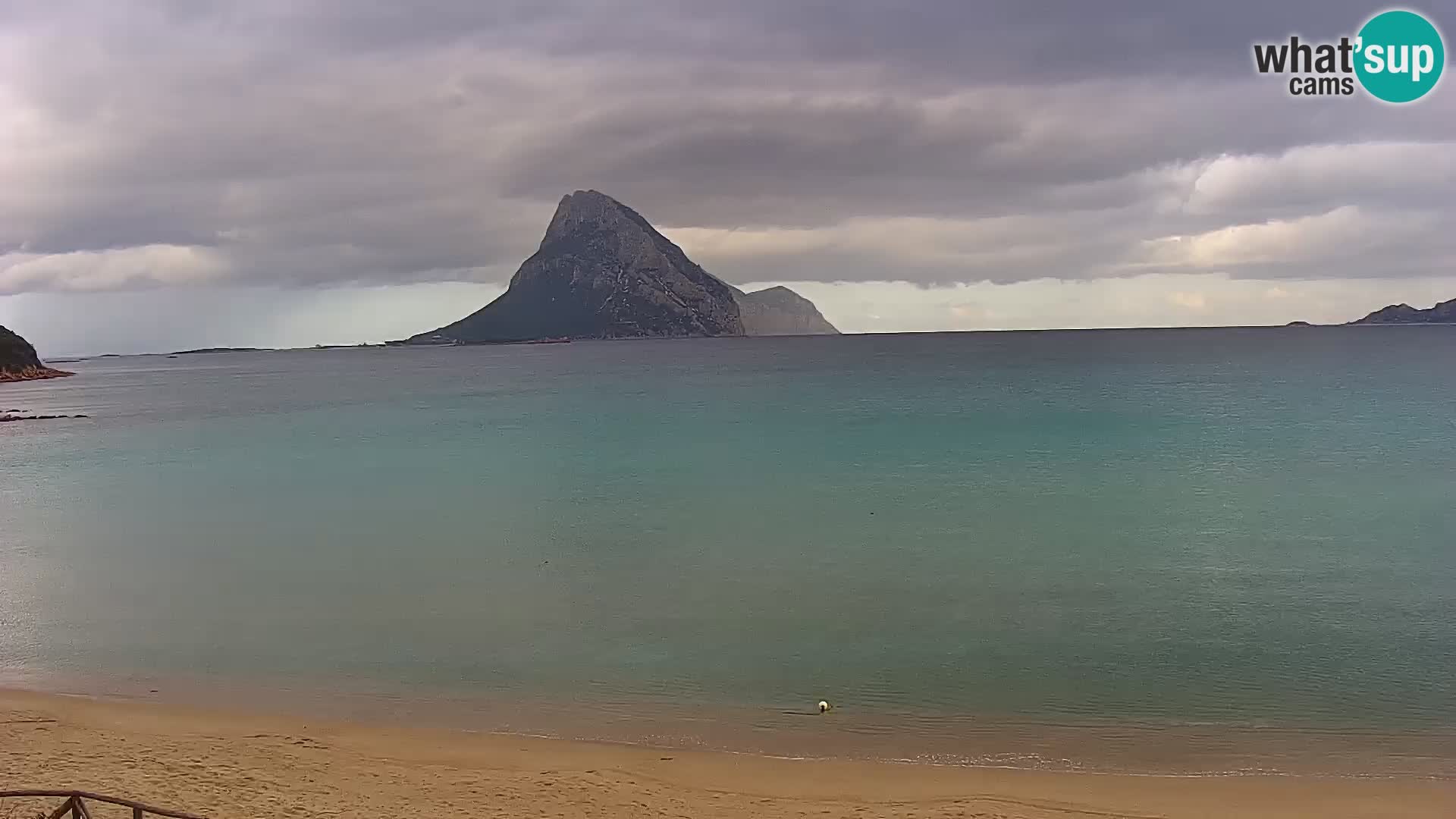 Spletna kamera Loiri porto San Paolo – Porto Taverna v živo Sardinija – Italija