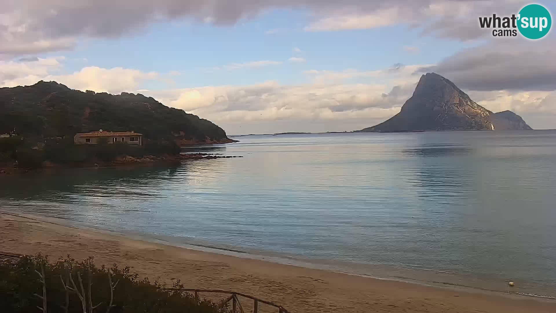 Web kamera Loiri porto San Paolo – Porto Taverna u uživo Sardinija – Italija