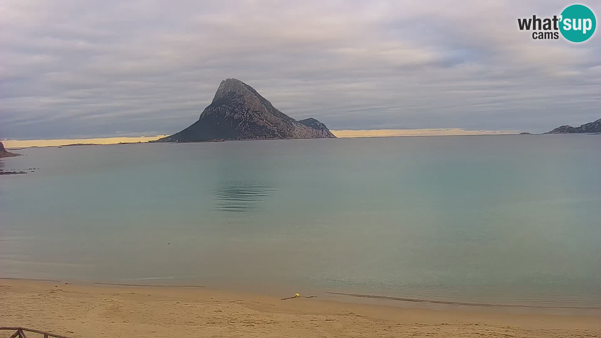 Spletna kamera Loiri porto San Paolo – Porto Taverna v živo Sardinija – Italija