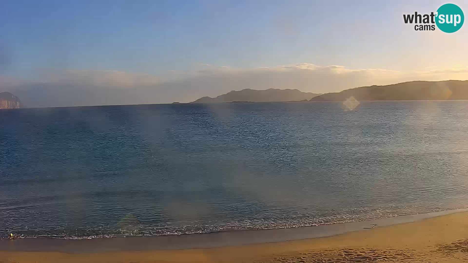 Spletna kamera Loiri porto San Paolo – Porto Taverna v živo Sardinija – Italija