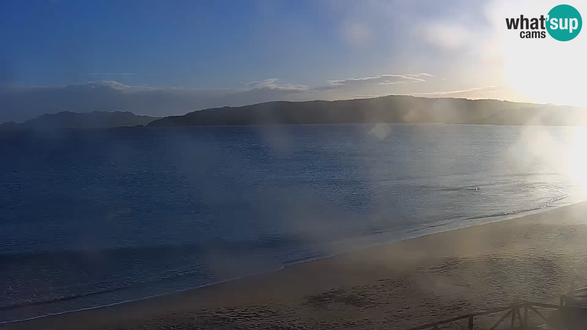 Spletna kamera Loiri porto San Paolo – Porto Taverna v živo Sardinija – Italija