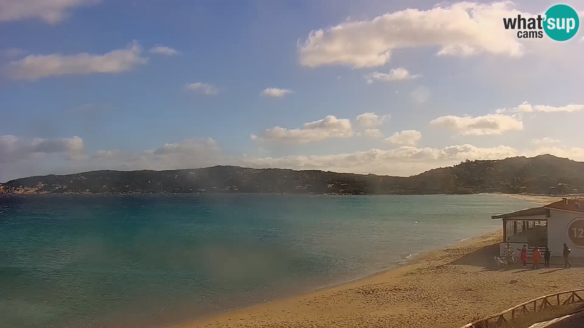 Spletna kamera Loiri porto San Paolo – Porto Taverna v živo Sardinija – Italija