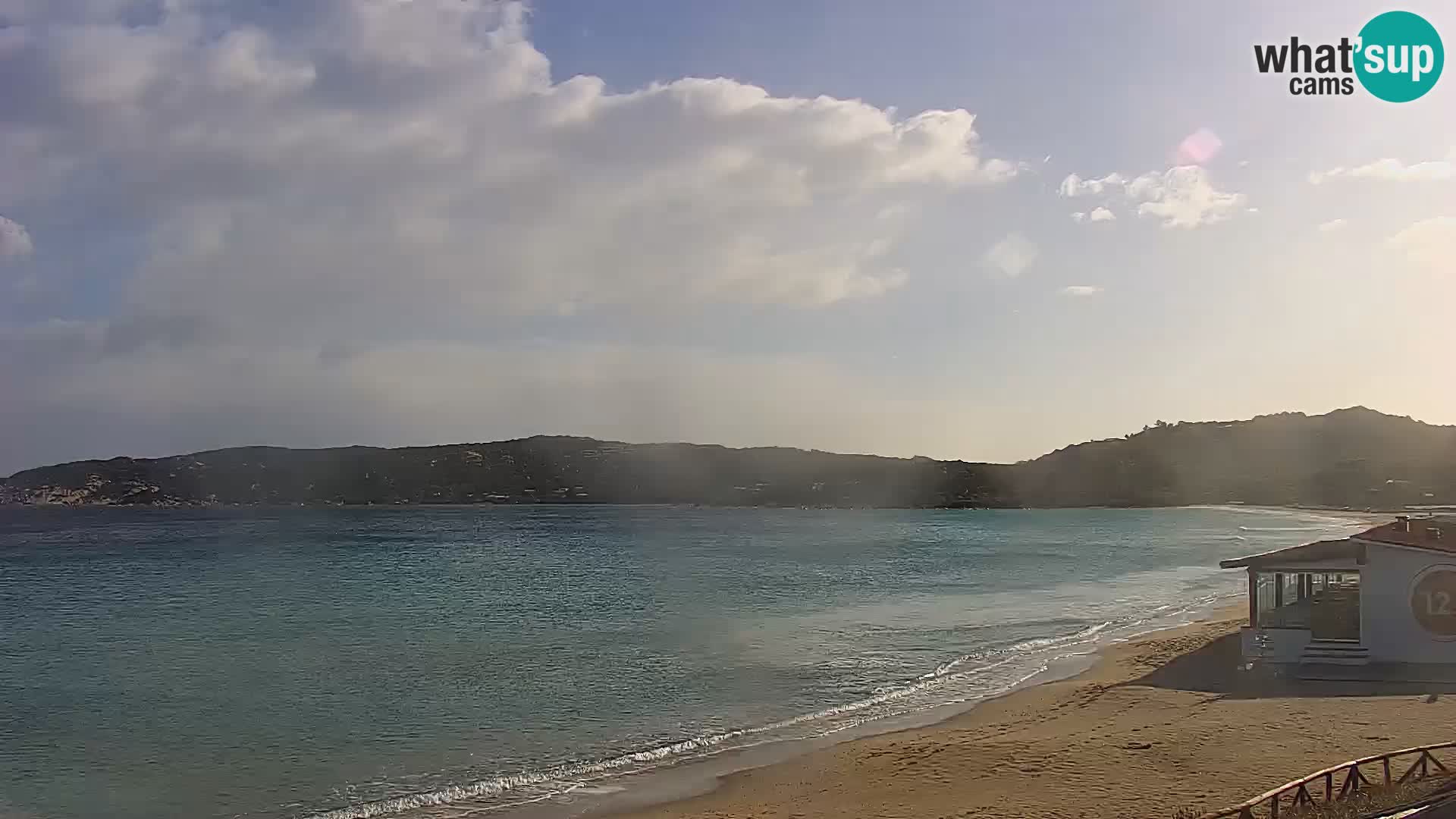 Spletna kamera Loiri porto San Paolo – Porto Taverna v živo Sardinija – Italija