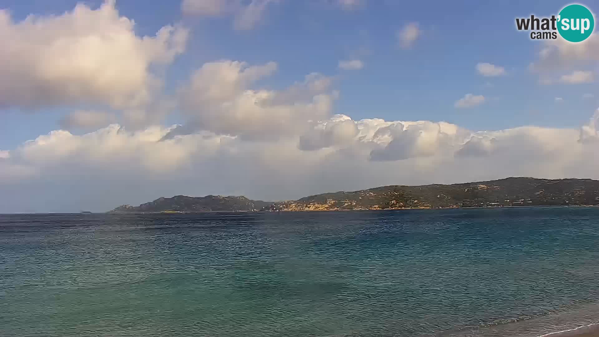 Spletna kamera Loiri porto San Paolo – Porto Taverna v živo Sardinija – Italija