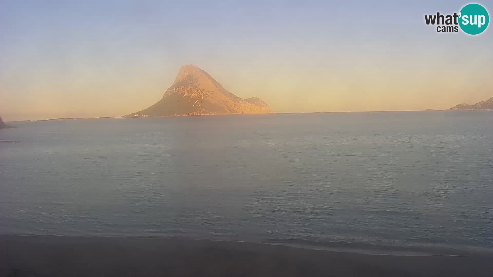 Spletna kamera Loiri porto San Paolo – Porto Taverna v živo Sardinija – Italija