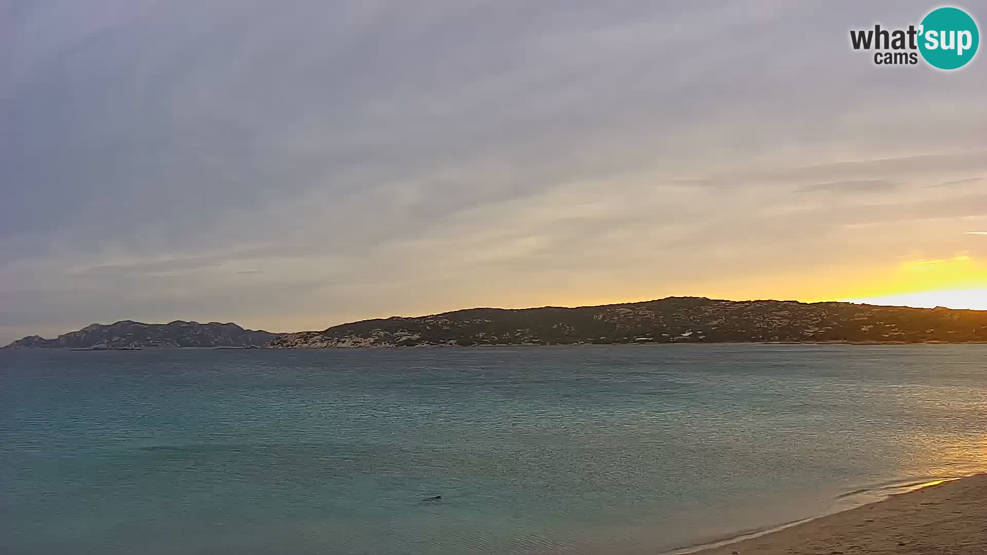 Spletna kamera Loiri porto San Paolo – Porto Taverna v živo Sardinija – Italija