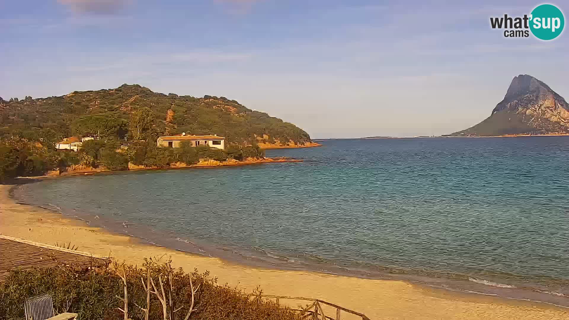 Web kamera Loiri porto San Paolo – Porto Taverna u uživo Sardinija – Italija