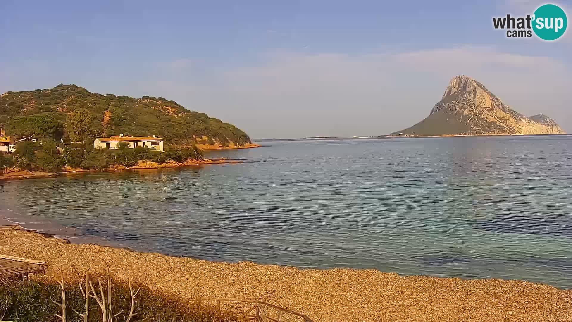 Spletna kamera Loiri porto San Paolo – Porto Taverna v živo Sardinija – Italija