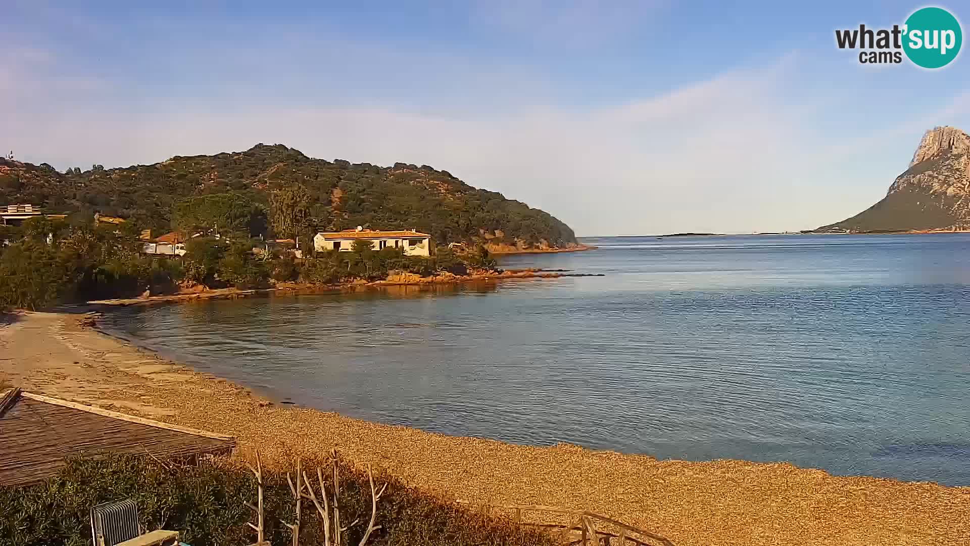 Spletna kamera Loiri porto San Paolo – Porto Taverna v živo Sardinija – Italija