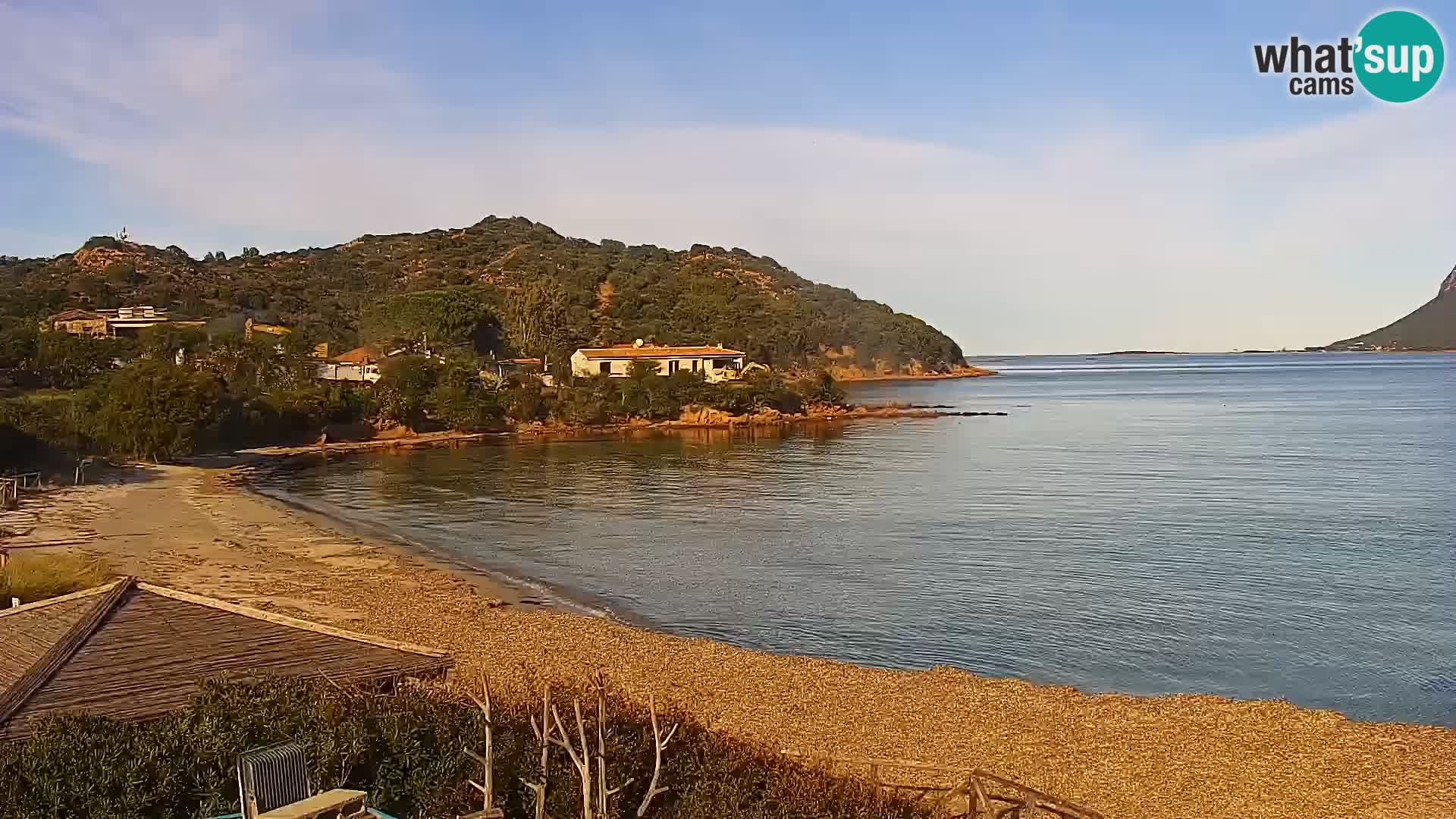 Spletna kamera Loiri porto San Paolo – Porto Taverna v živo Sardinija – Italija