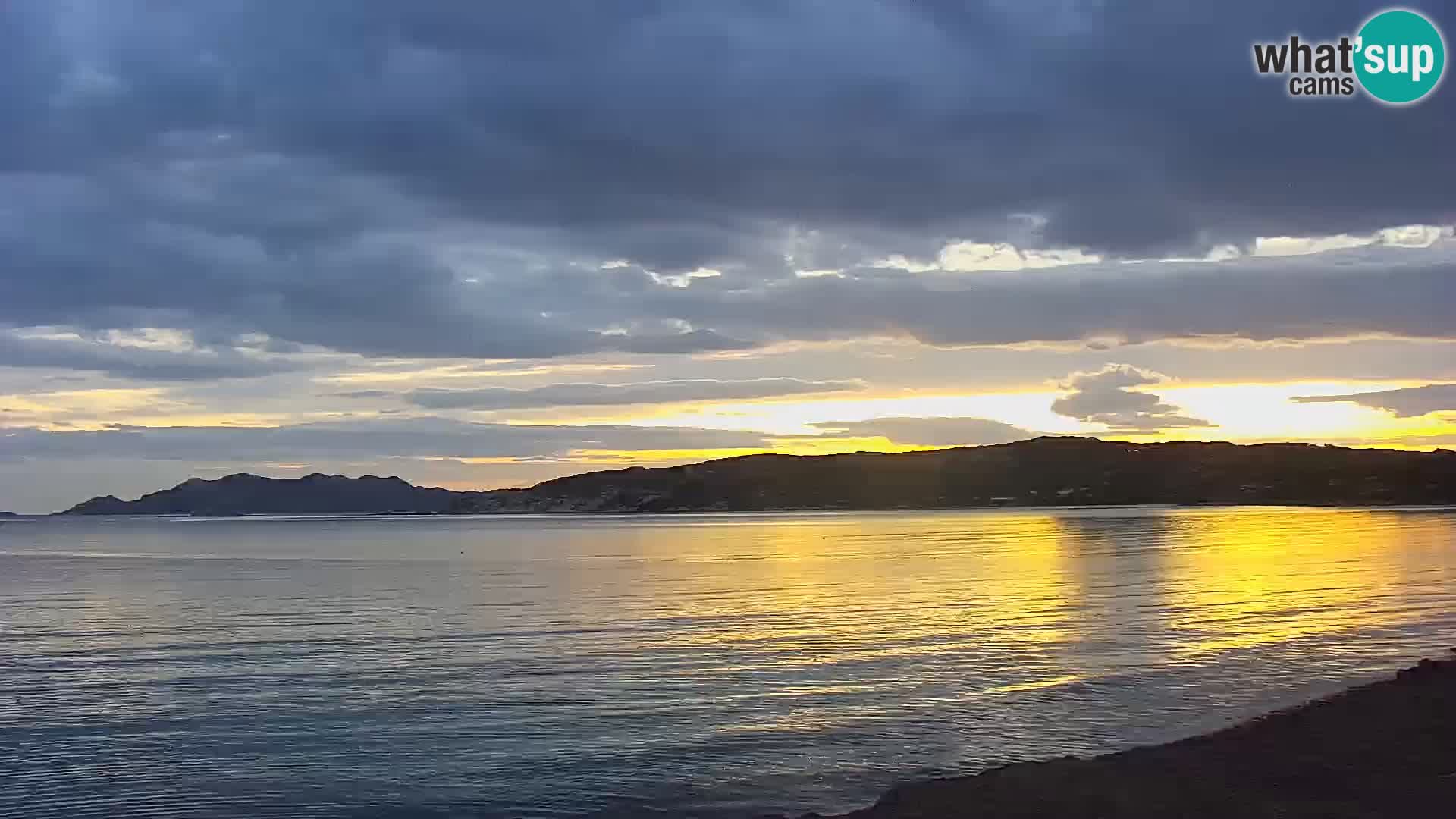 Spletna kamera Loiri porto San Paolo – Porto Taverna v živo Sardinija – Italija