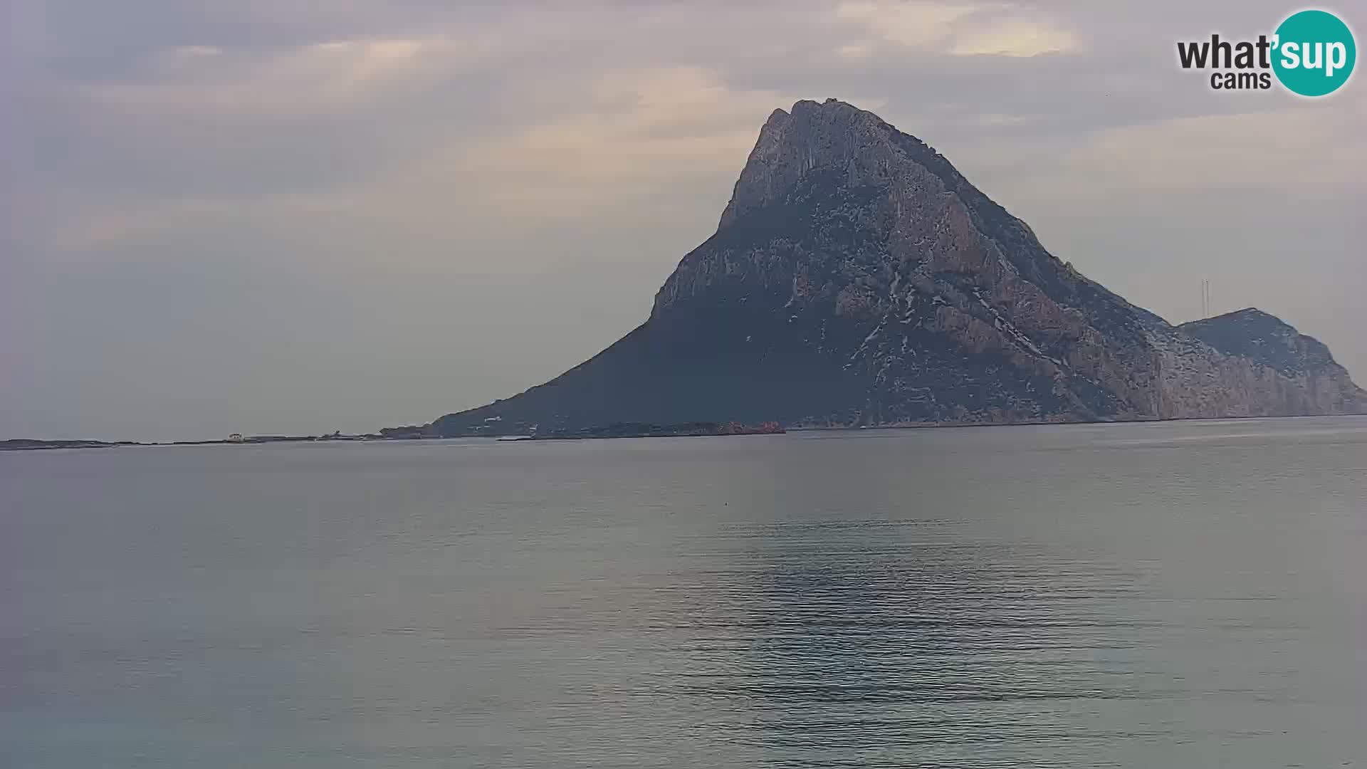 Spletna kamera Loiri porto San Paolo – Porto Taverna v živo Sardinija – Italija