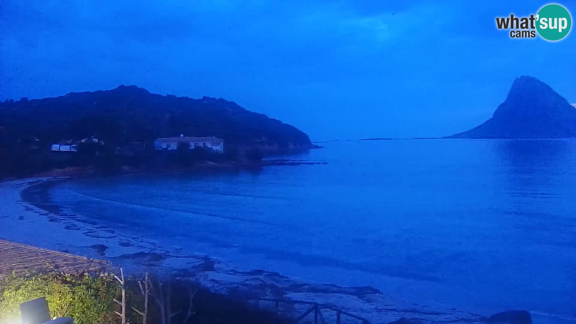 Spletna kamera Loiri porto San Paolo – Porto Taverna v živo Sardinija – Italija