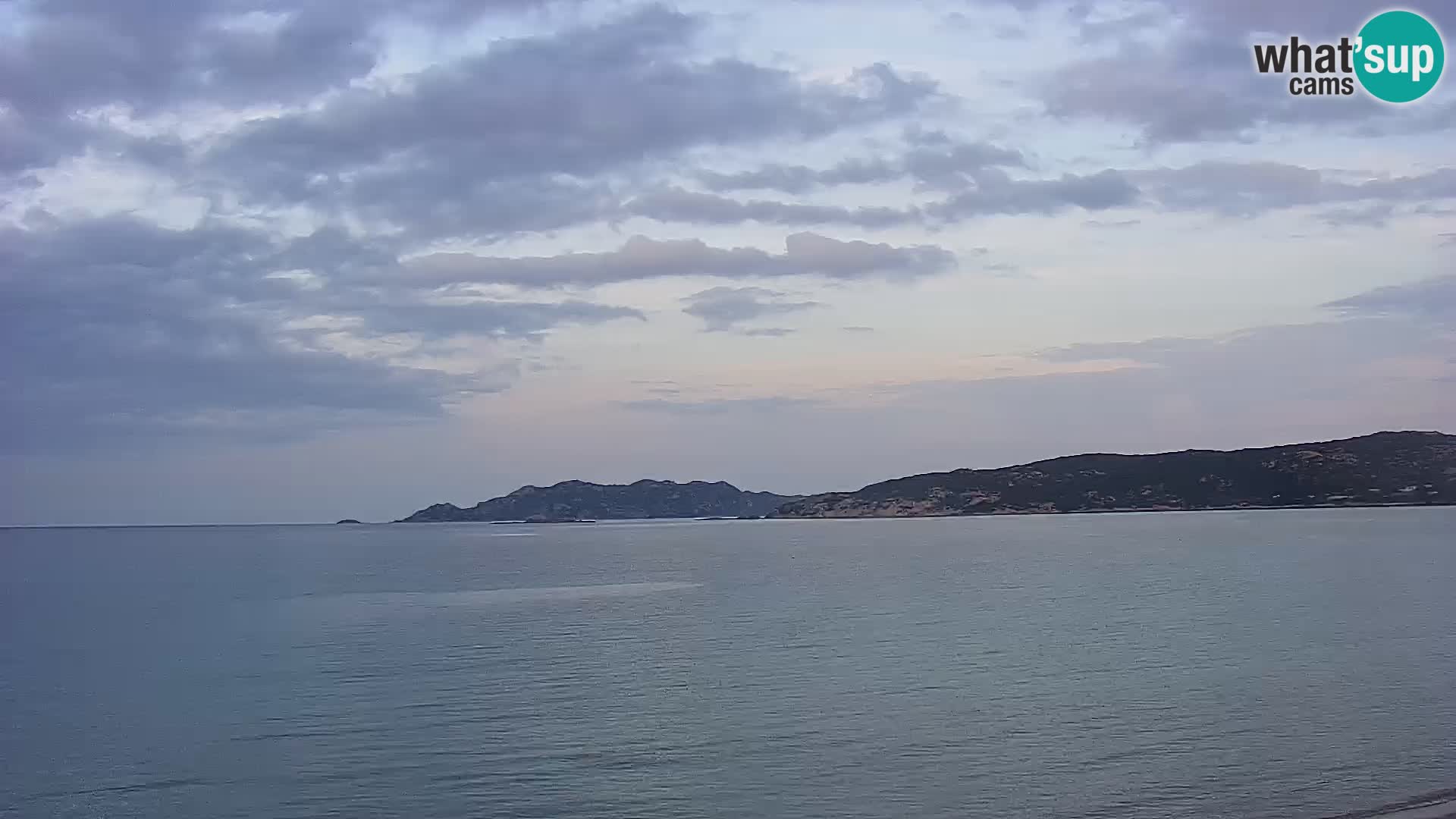 Spletna kamera Loiri porto San Paolo – Porto Taverna v živo Sardinija – Italija