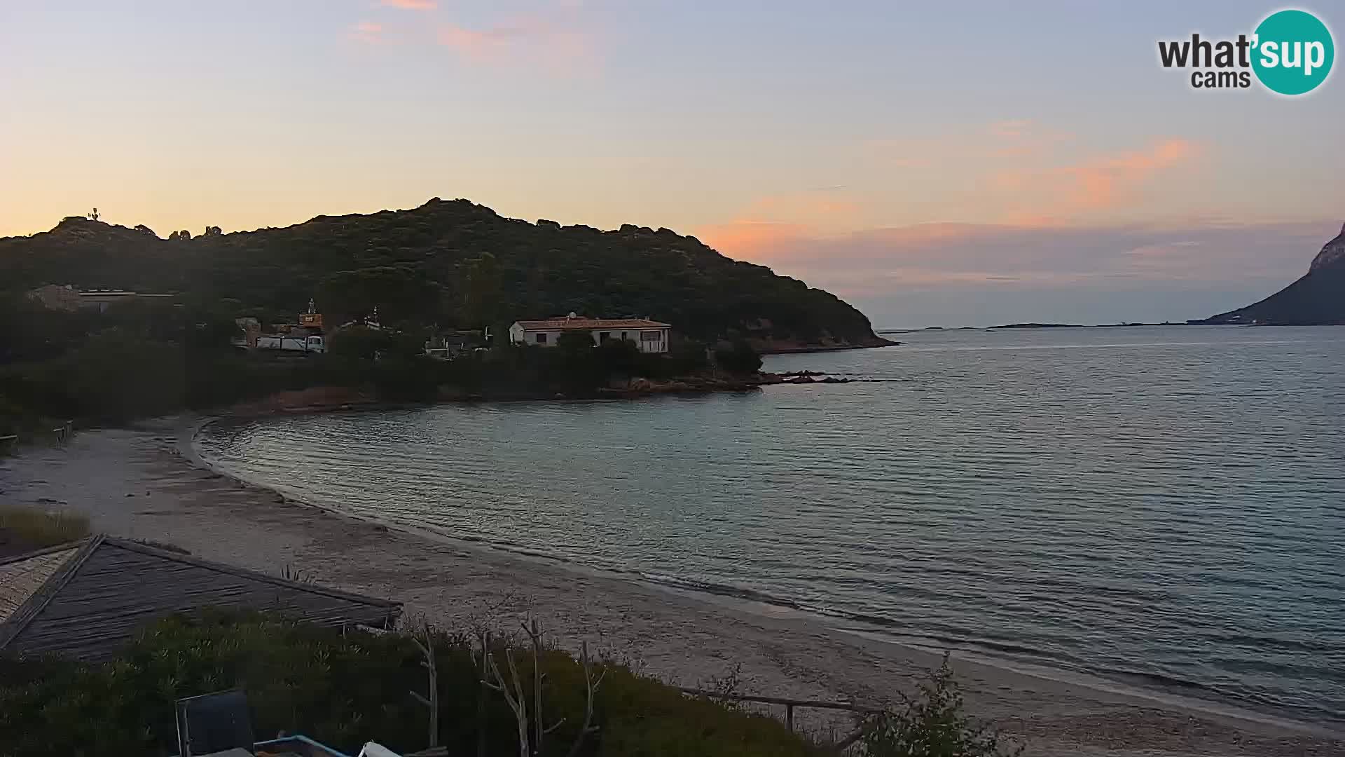 Web kamera Loiri porto San Paolo – Porto Taverna u uživo Sardinija – Italija