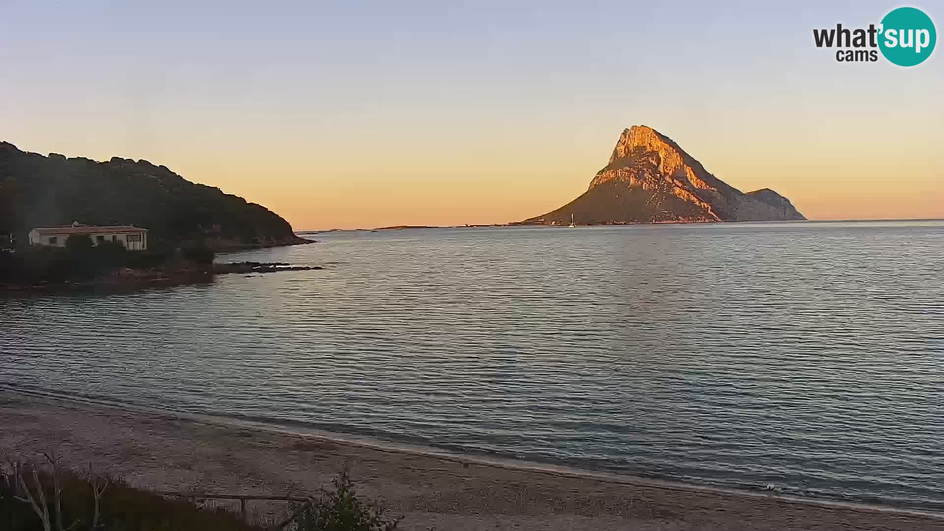 Web kamera Loiri porto San Paolo – Porto Taverna u uživo Sardinija – Italija