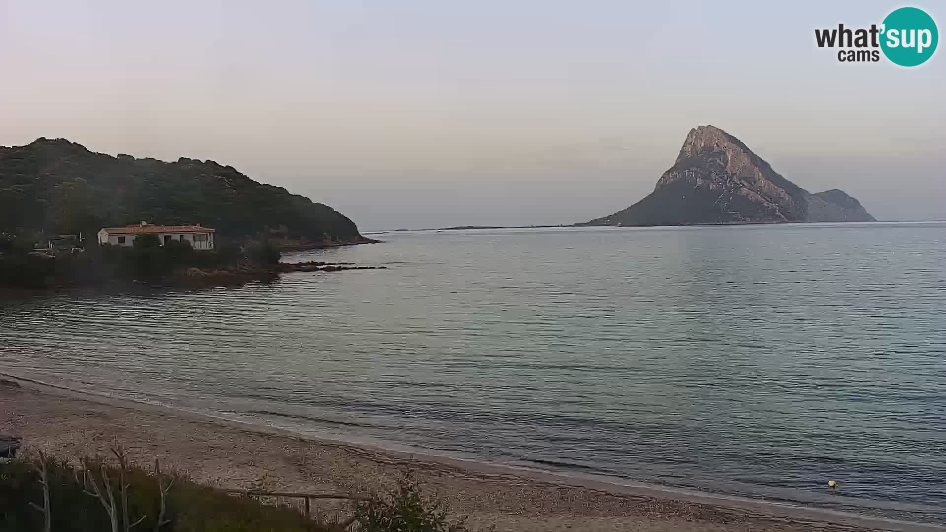 Spletna kamera Loiri porto San Paolo – Porto Taverna v živo Sardinija – Italija