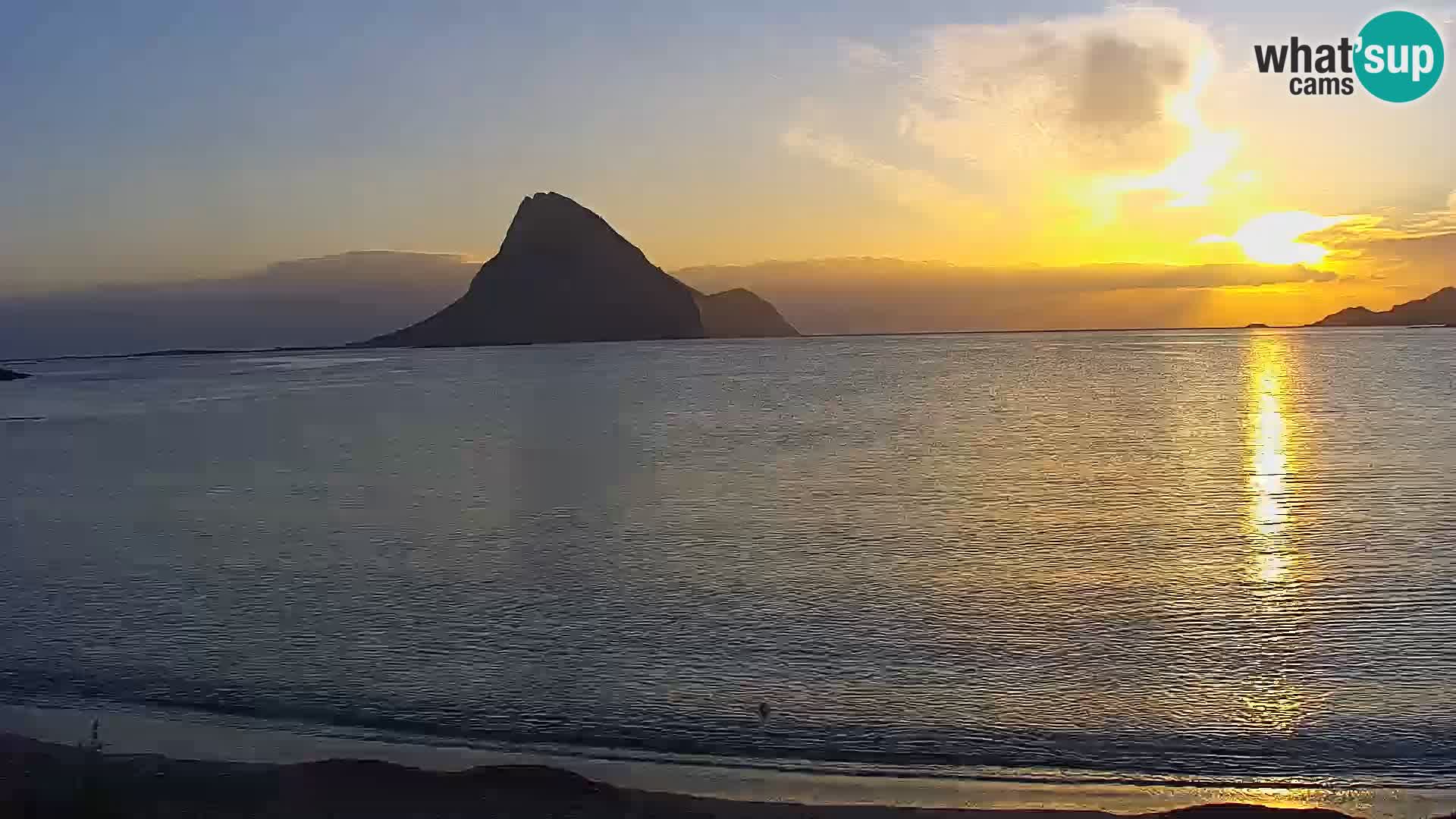 Web kamera Loiri porto San Paolo – Porto Taverna u uživo Sardinija – Italija