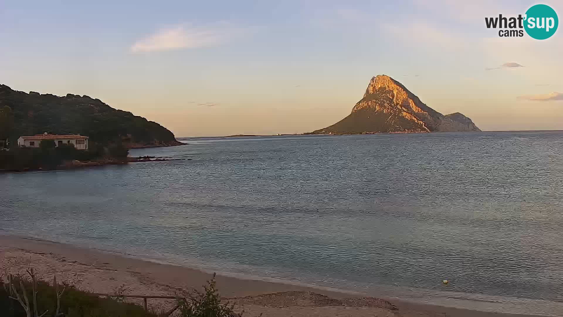 Web kamera Loiri porto San Paolo – Porto Taverna u uživo Sardinija – Italija