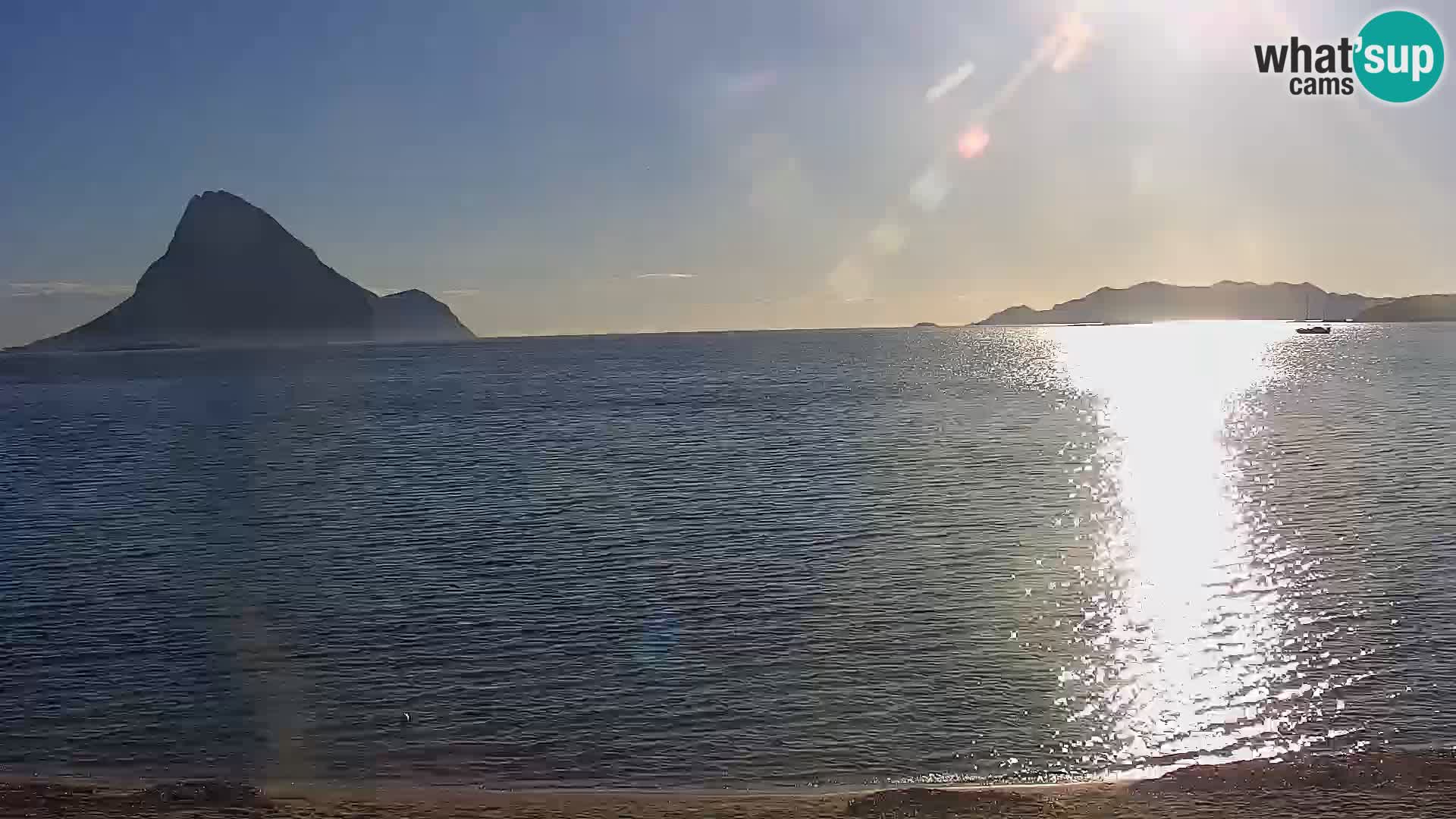 Live Webcam Loiri porto San Paolo – Porto Taverna Livecam Cerdeña – Italia