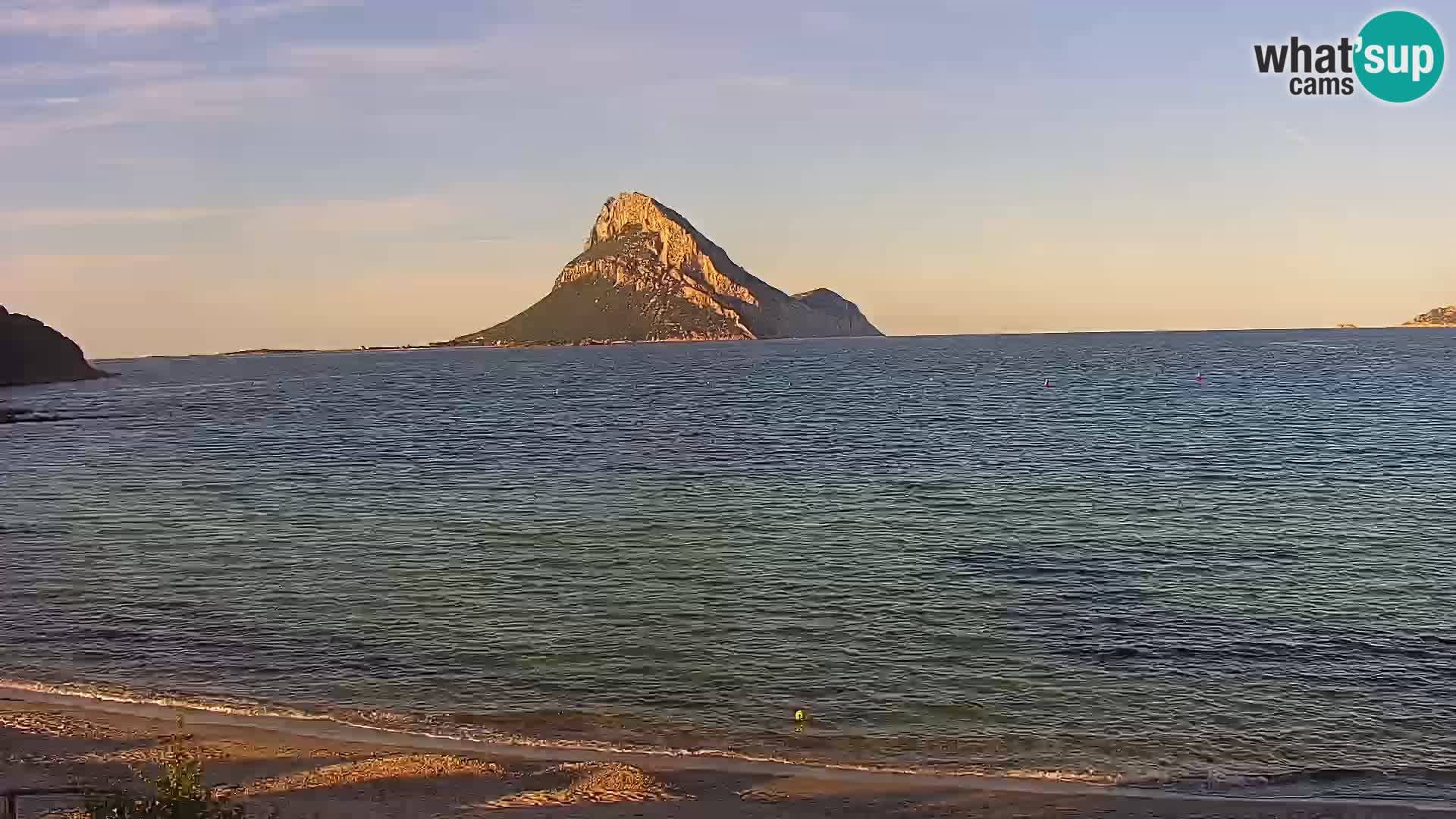Spletna kamera Loiri porto San Paolo – Porto Taverna v živo Sardinija – Italija