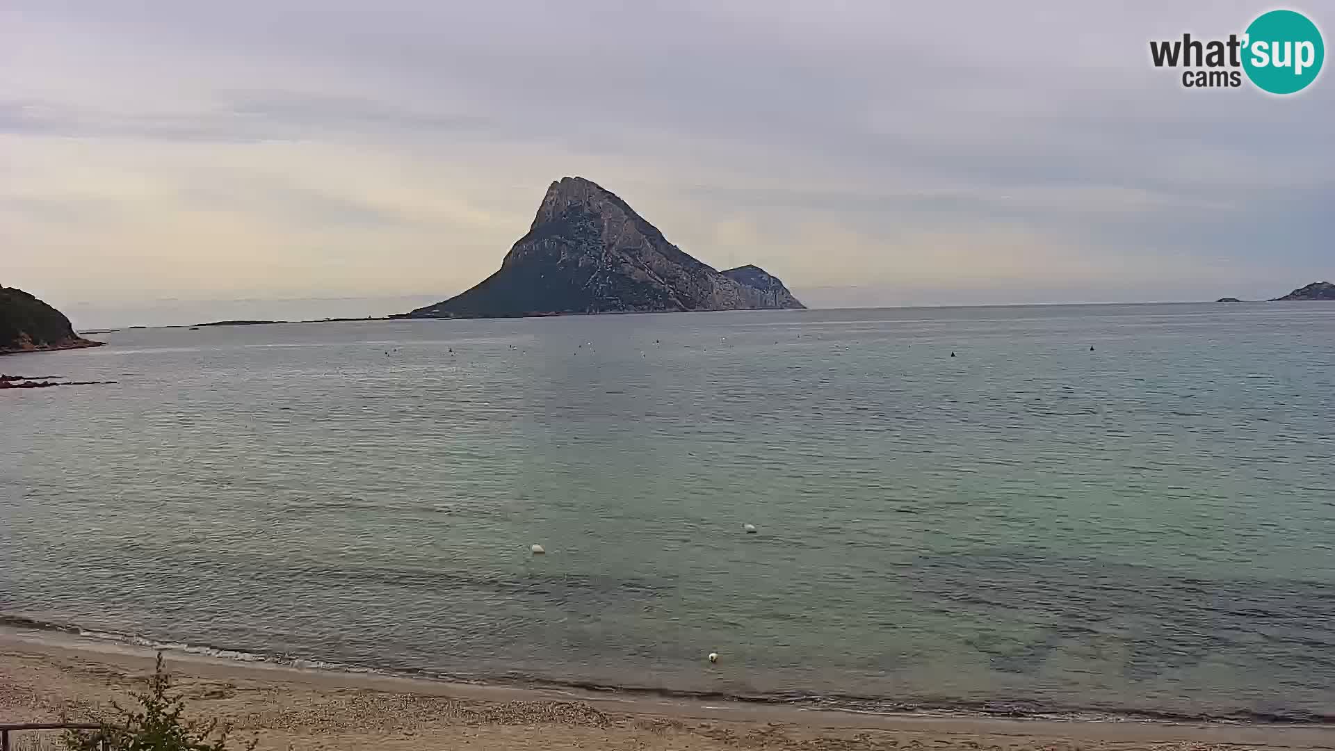 Spletna kamera Loiri porto San Paolo – Porto Taverna v živo Sardinija – Italija