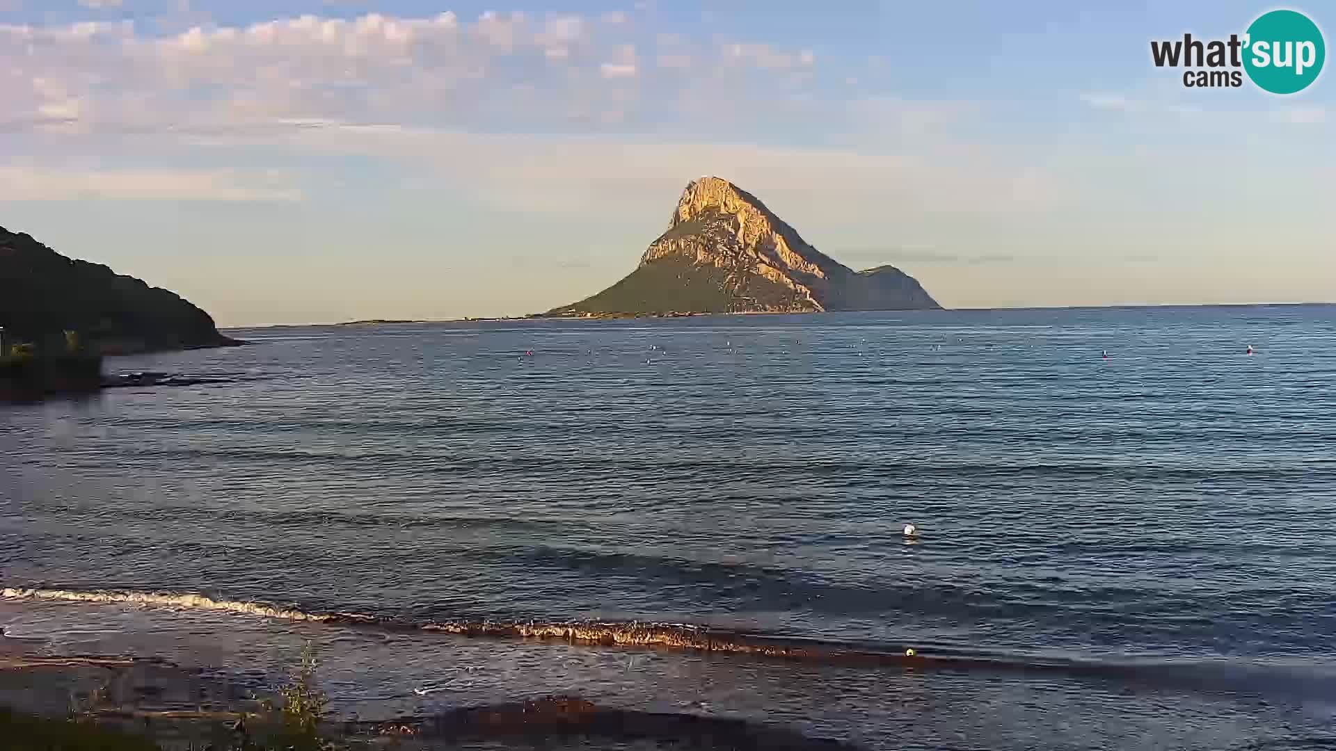 Spletna kamera Loiri porto San Paolo – Porto Taverna v živo Sardinija – Italija