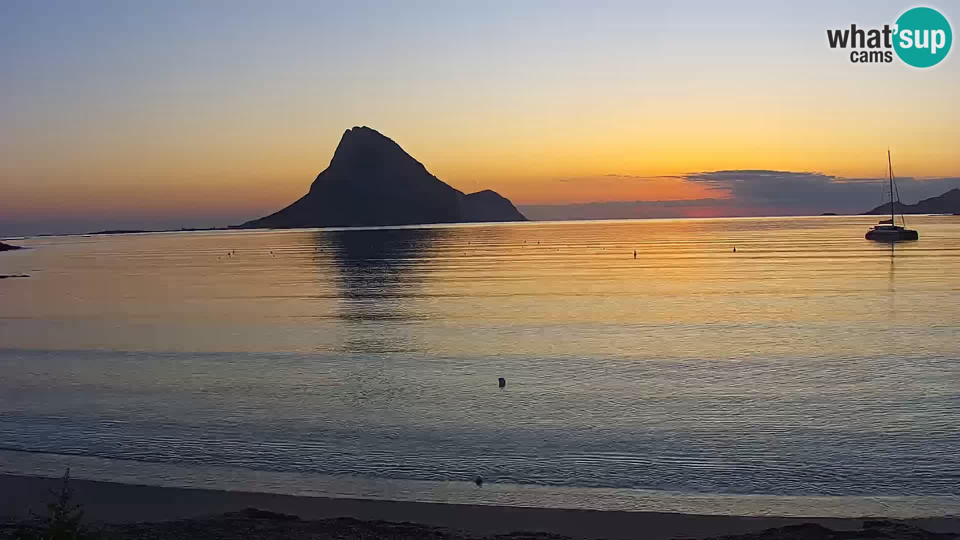 Web kamera Loiri porto San Paolo – Porto Taverna u uživo Sardinija – Italija