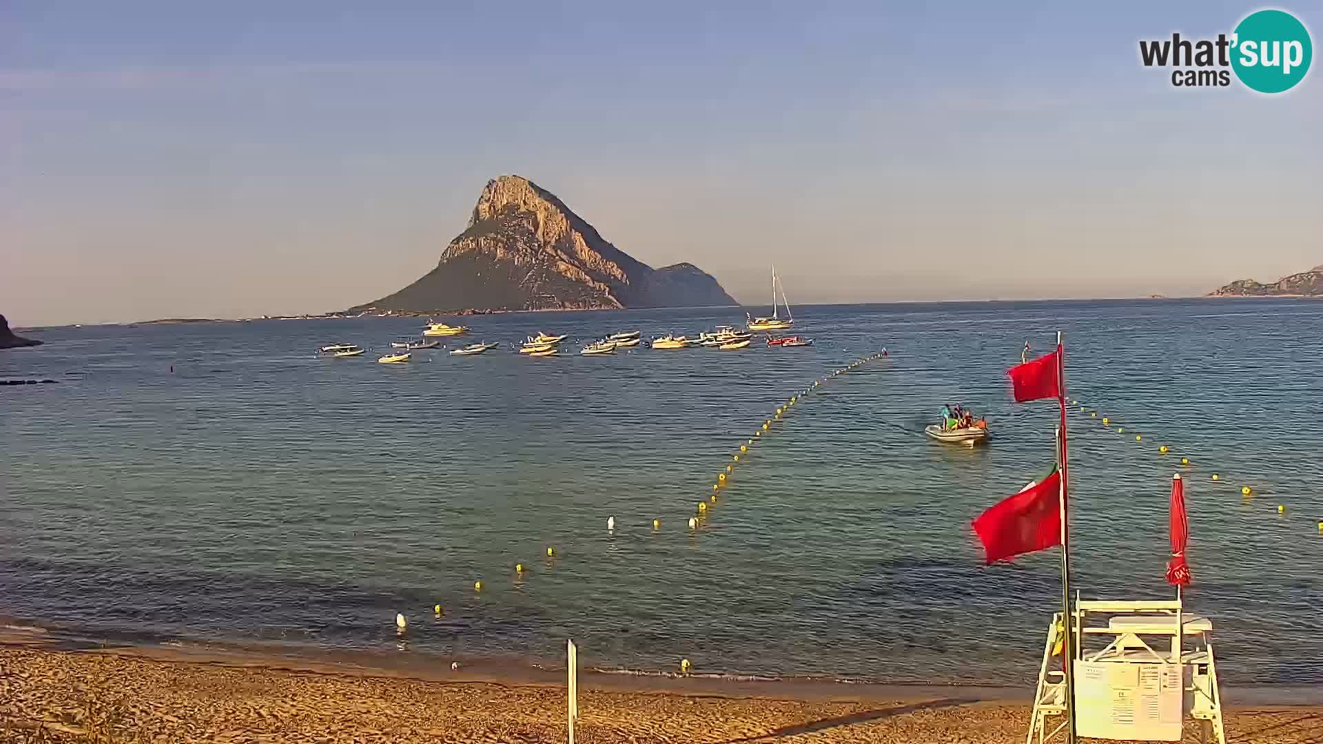Spletna kamera Loiri porto San Paolo – Porto Taverna v živo Sardinija – Italija