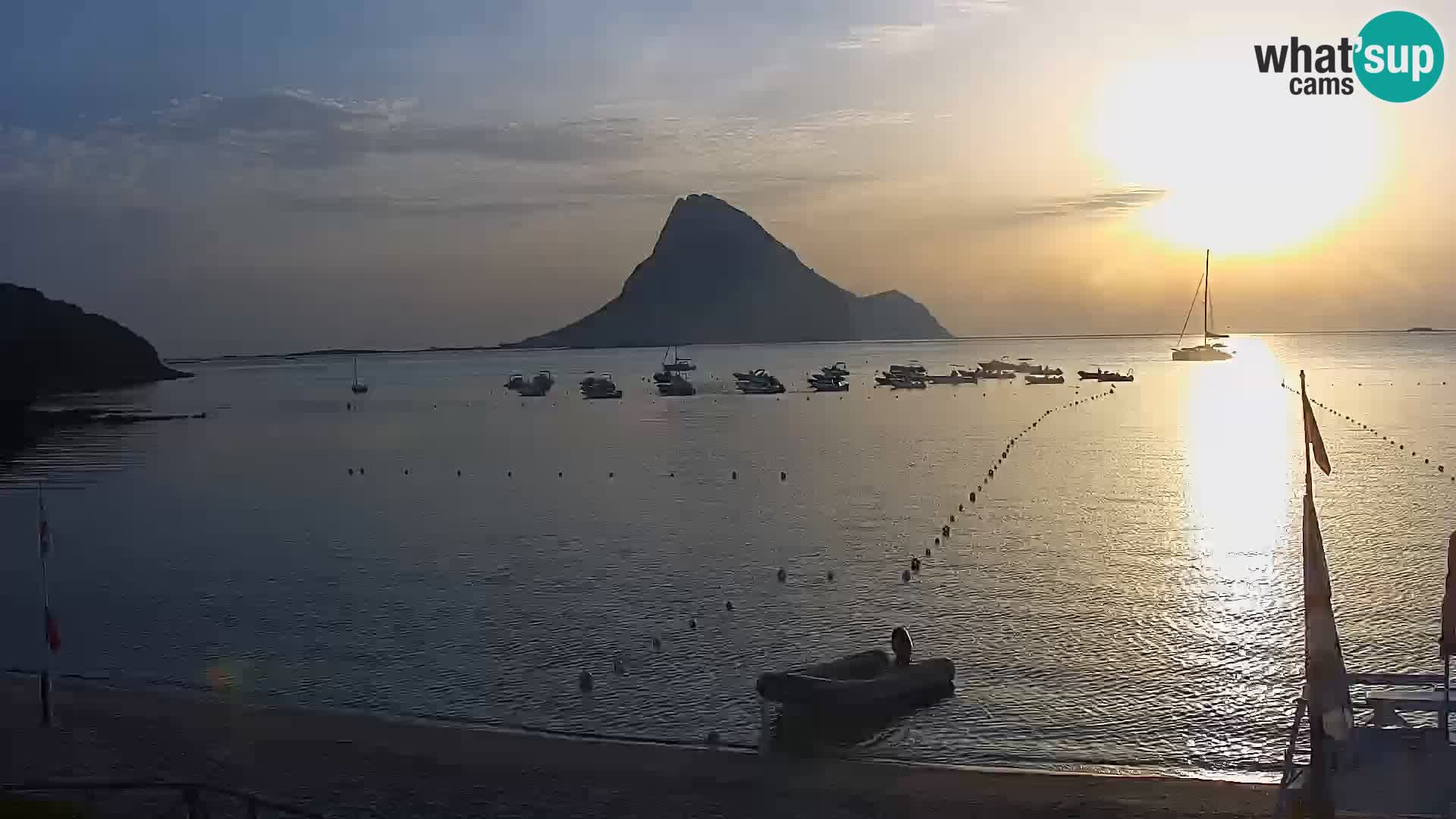 Web kamera Loiri porto San Paolo – Porto Taverna u uživo Sardinija – Italija