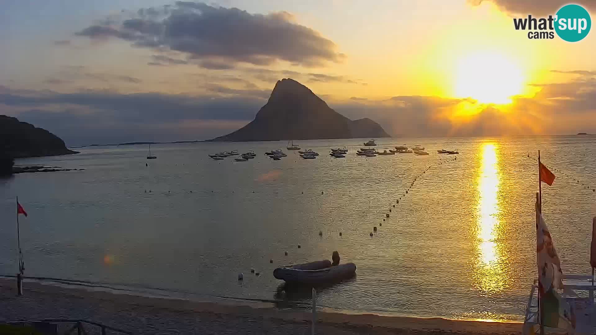 Web kamera Loiri porto San Paolo – Porto Taverna u uživo Sardinija – Italija