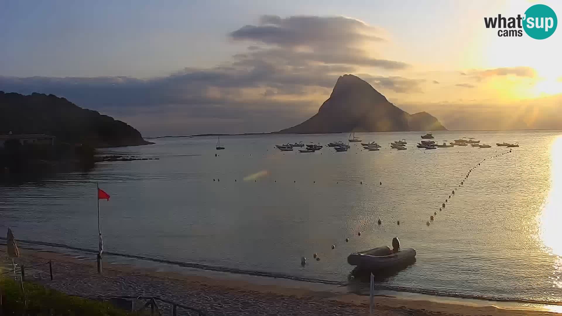 Web kamera Loiri porto San Paolo – Porto Taverna u uživo Sardinija – Italija