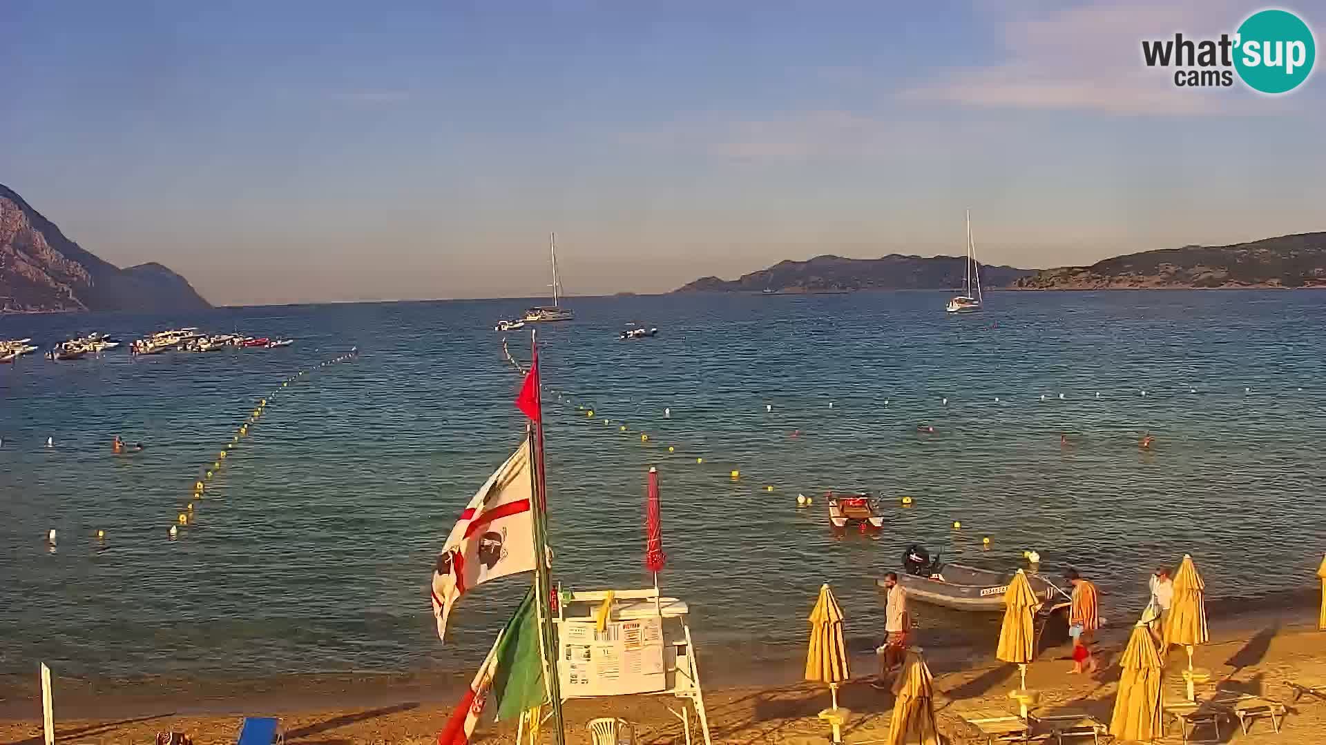 Spletna kamera Loiri porto San Paolo – Porto Taverna v živo Sardinija – Italija