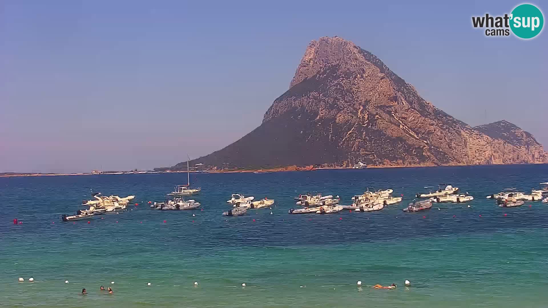 Spletna kamera Loiri porto San Paolo – Porto Taverna v živo Sardinija – Italija