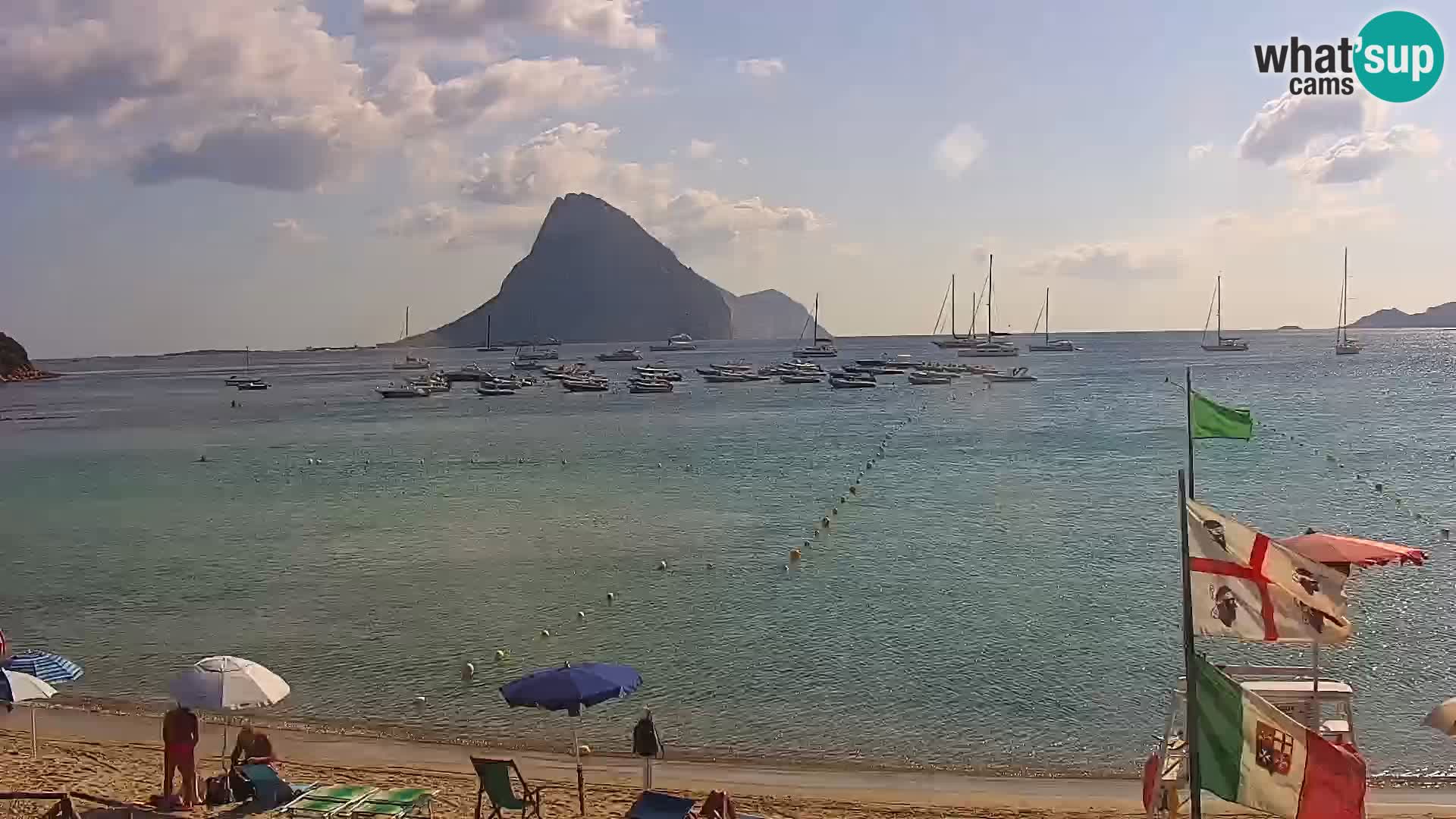 Spletna kamera Loiri porto San Paolo – Porto Taverna v živo Sardinija – Italija