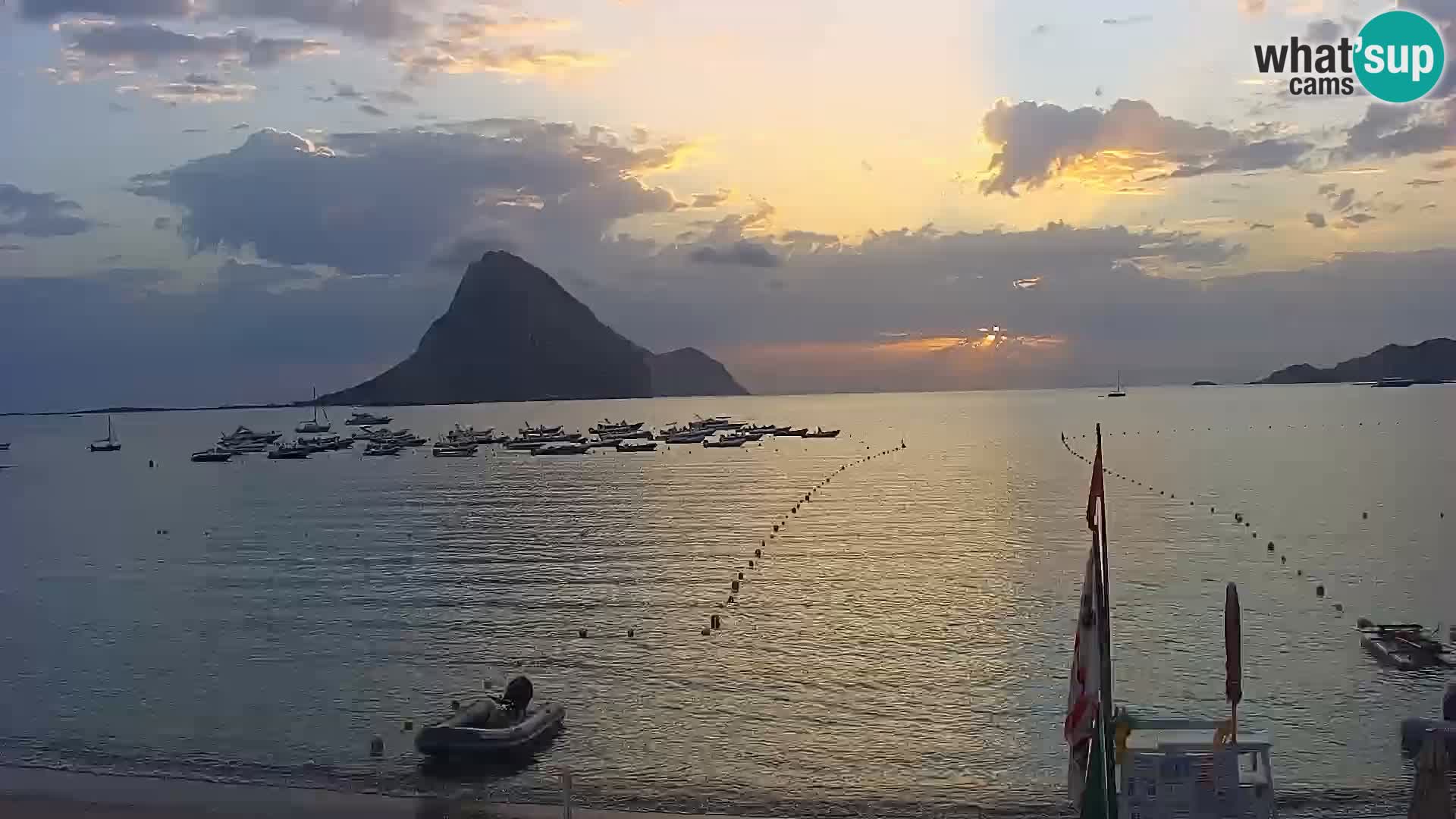 Live Webcam Loiri porto San Paolo – Porto Taverna Livecam Sardinien – Italien