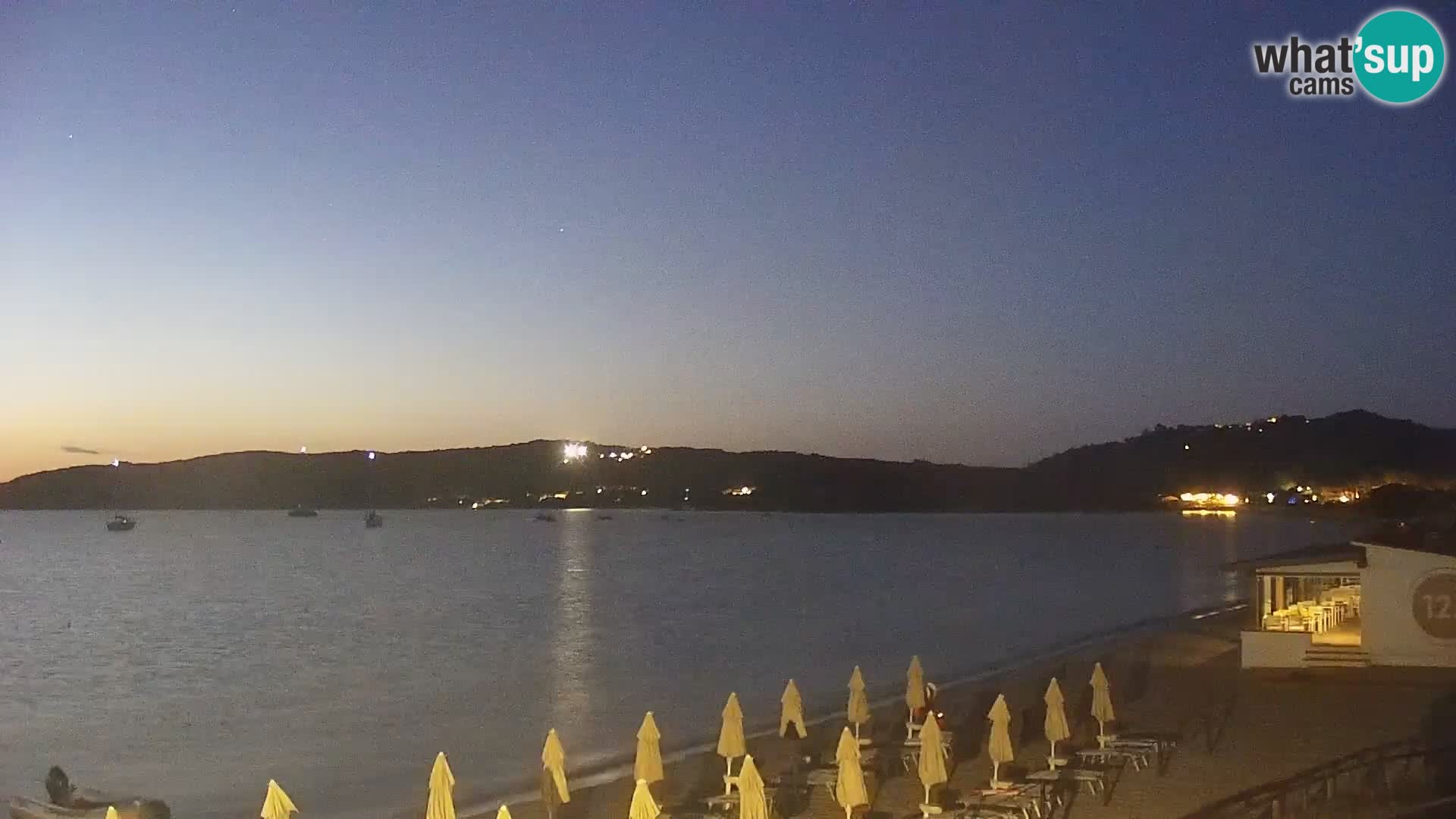 Spletna kamera Loiri porto San Paolo – Porto Taverna v živo Sardinija – Italija