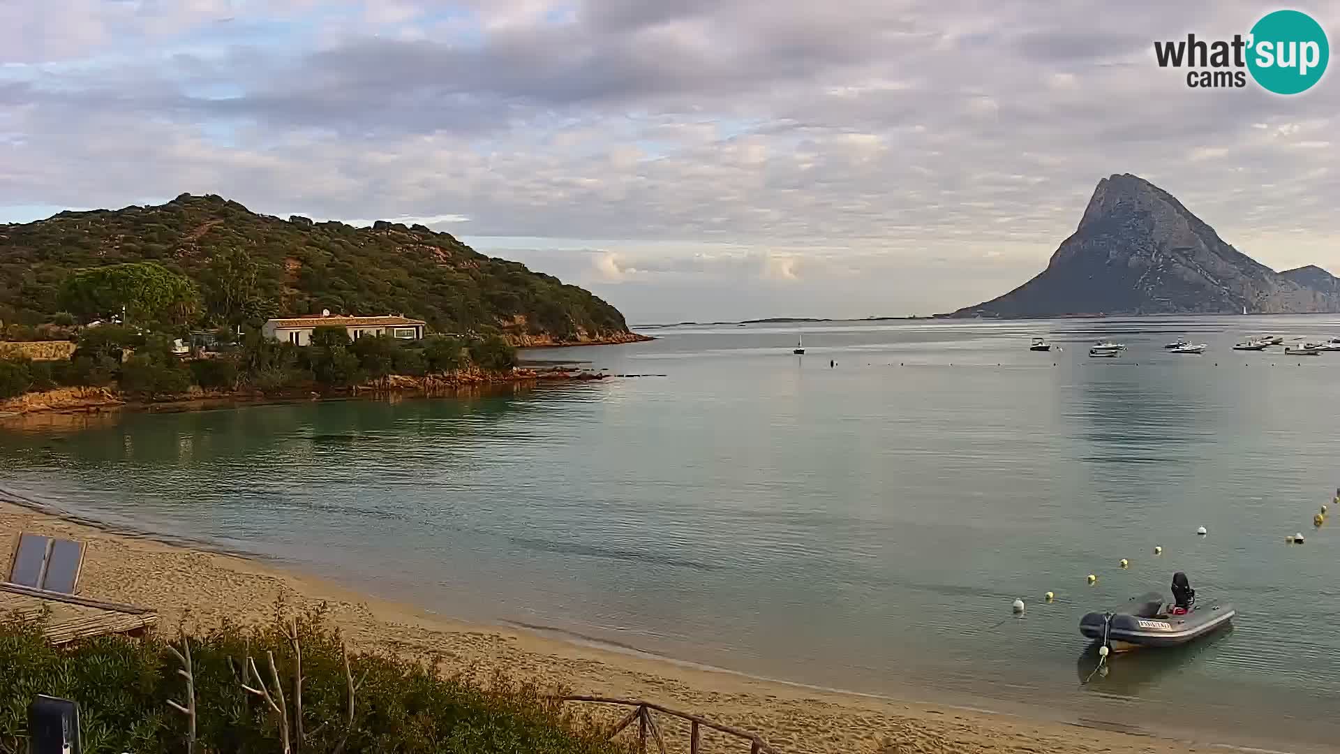 Live Webcam Loiri porto San Paolo – Porto Taverna Livecam Sardinien – Italien