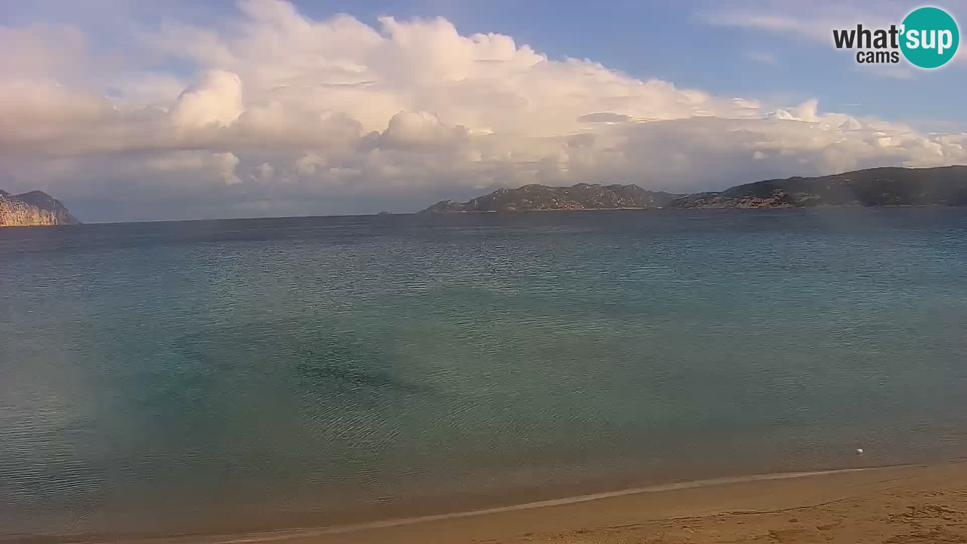 Live Webcam Loiri porto San Paolo – Porto Taverna Livecam Cerdeña – Italia