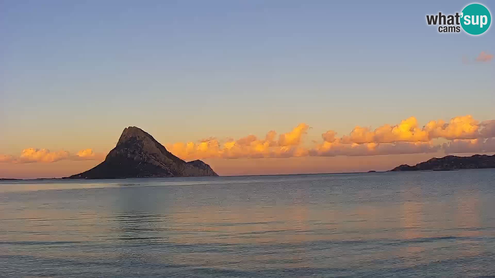 Spletna kamera Loiri porto San Paolo – Porto Taverna v živo Sardinija – Italija