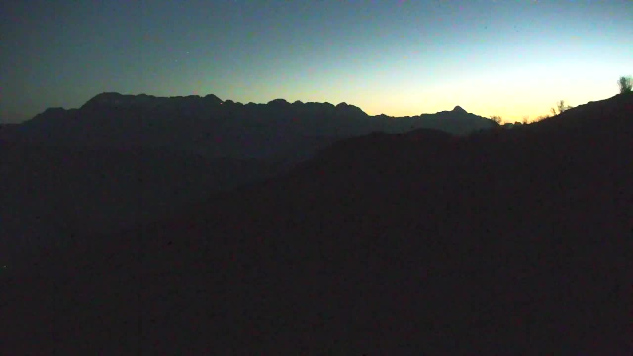 Matajur Webcam | Dom auf dem Matajure