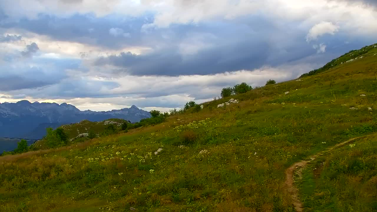Matajur Webcam | Dom auf dem Matajure