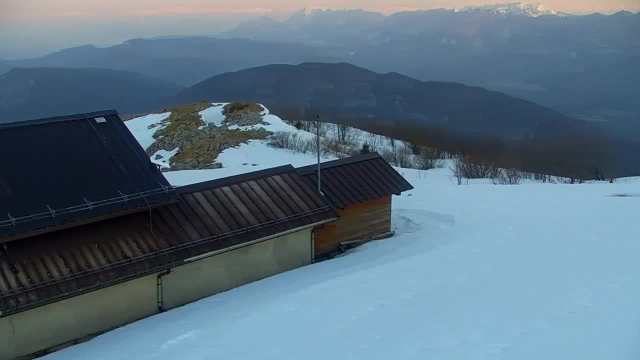 Matajur Webcam | Dom auf dem Matajure
