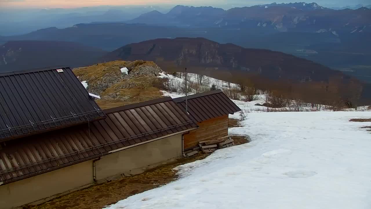 Matajur Webcam | Dom auf dem Matajure