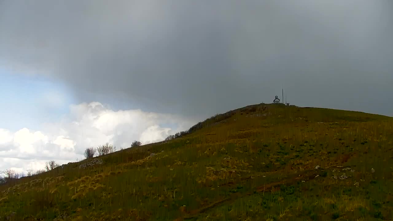 Matajur Webcam | Dom auf dem Matajure