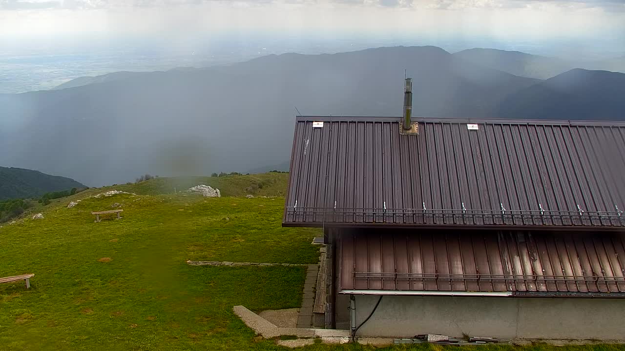 Matajur Webcam | Dom auf dem Matajure